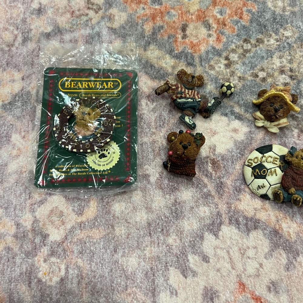 Boyds Bears and Friends Bearwear Resin Pin Lot Molly B Berriweather Soccer Mom
